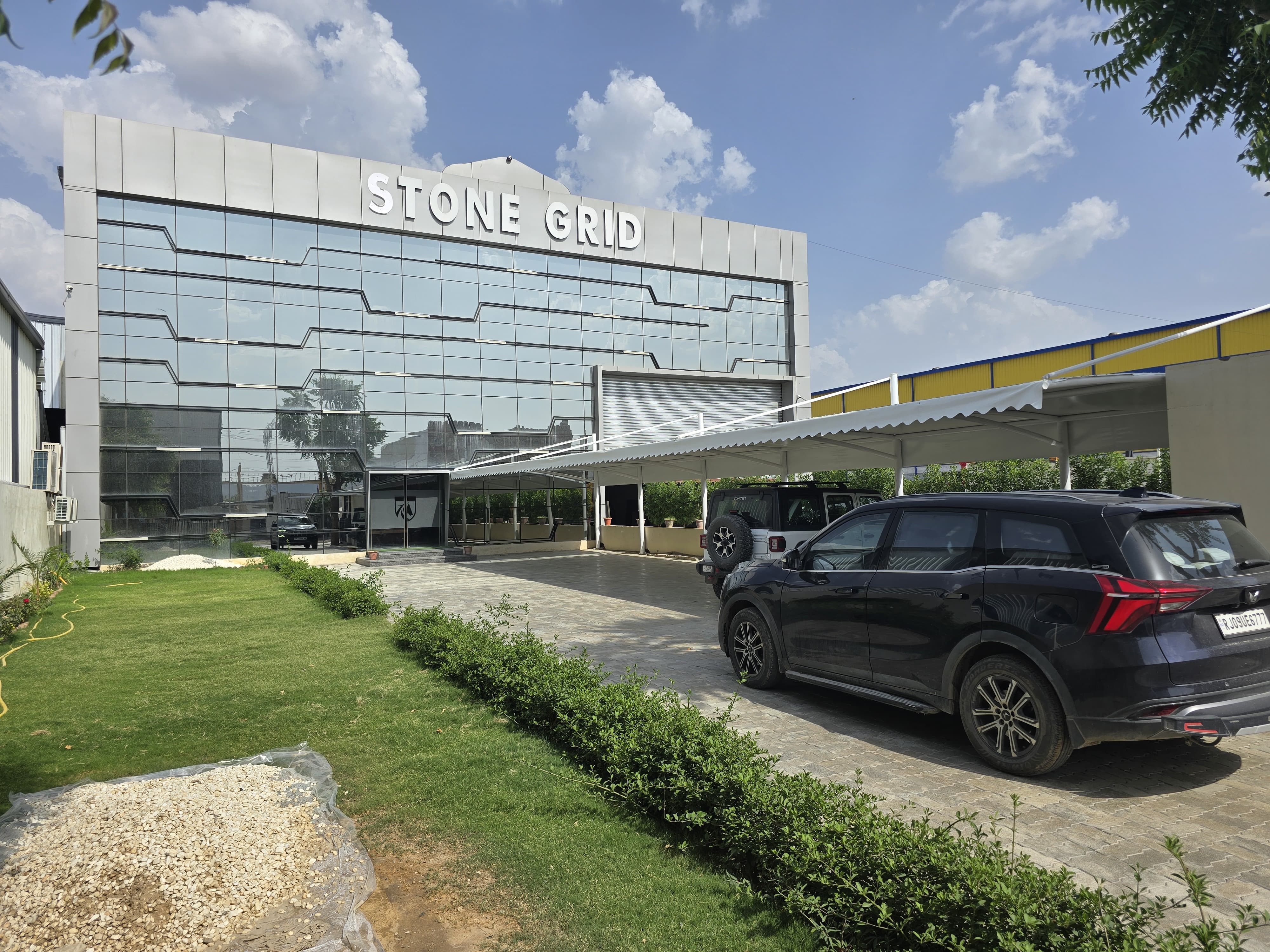 Large PEB shade structure